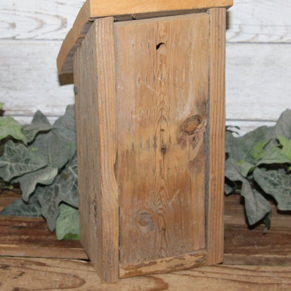 Adorable Rustic Vintage Primitive Farmhouse Reclaimed Wood Birdhouse - Picture 8 of 9